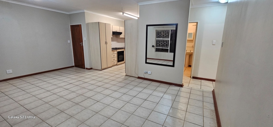 2 Bedroom Property for Sale in Langenhovenpark Free State